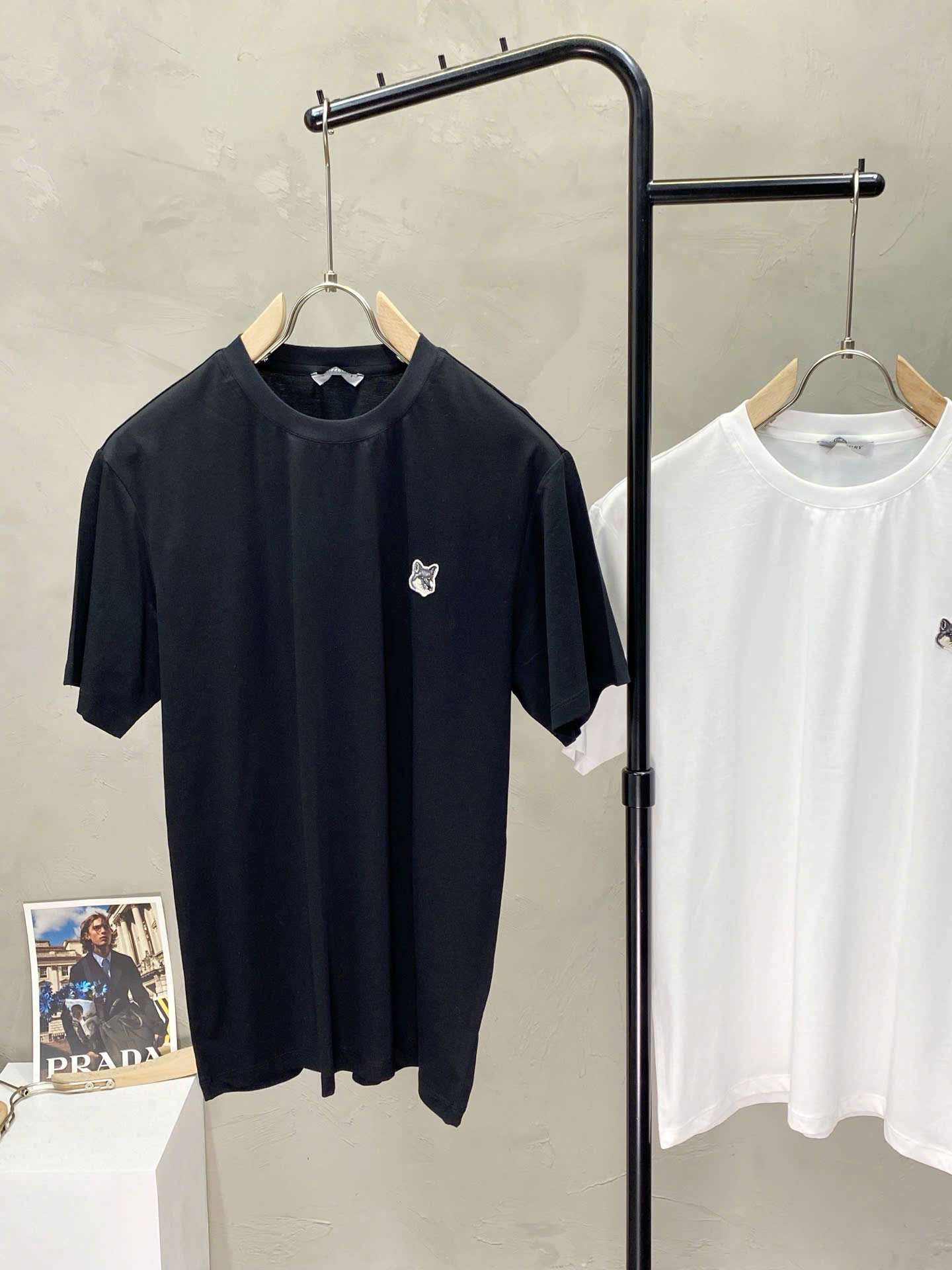 메종키츠네 가슴 로고 남성 반팔티