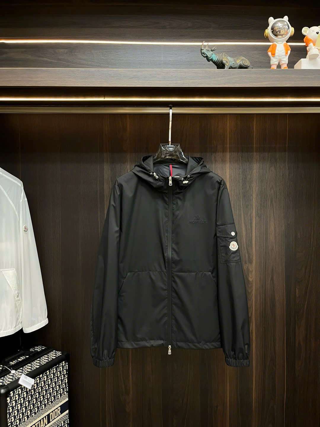 몽클레르 가슴 & 소매 로고 남성 바람막이