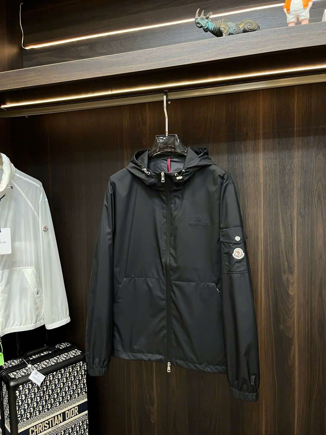 몽클레르 가슴 & 소매 로고 남성 바람막이