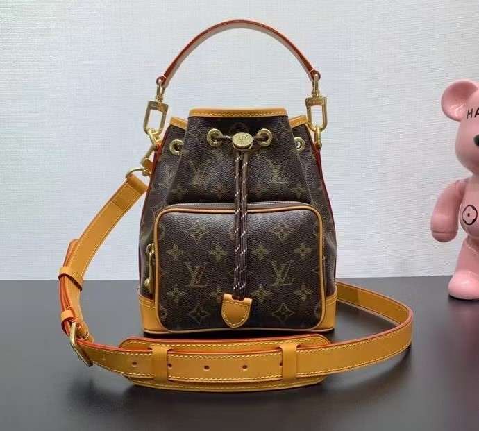 루이비통 NOE CARGO 여성 가방