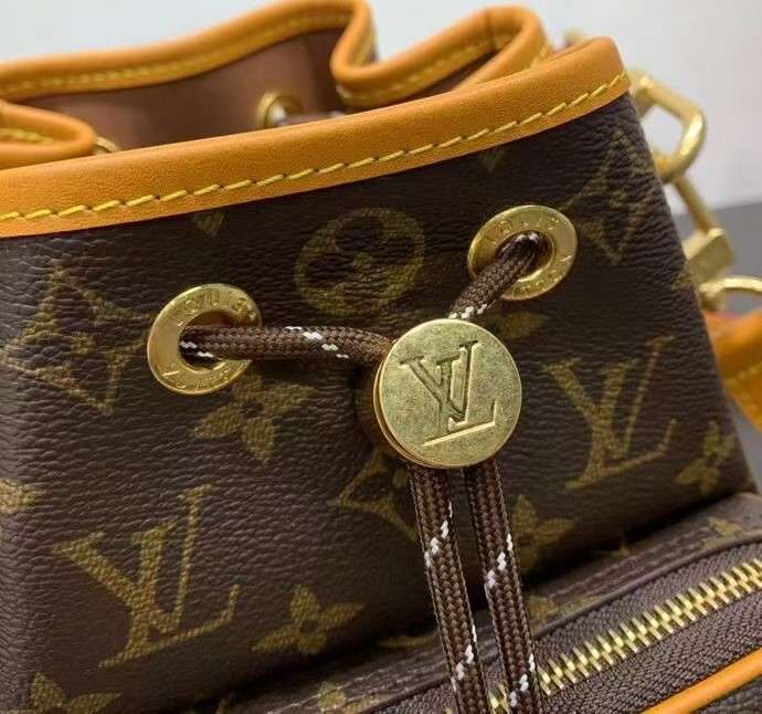 루이비통 NOE CARGO 여성 가방