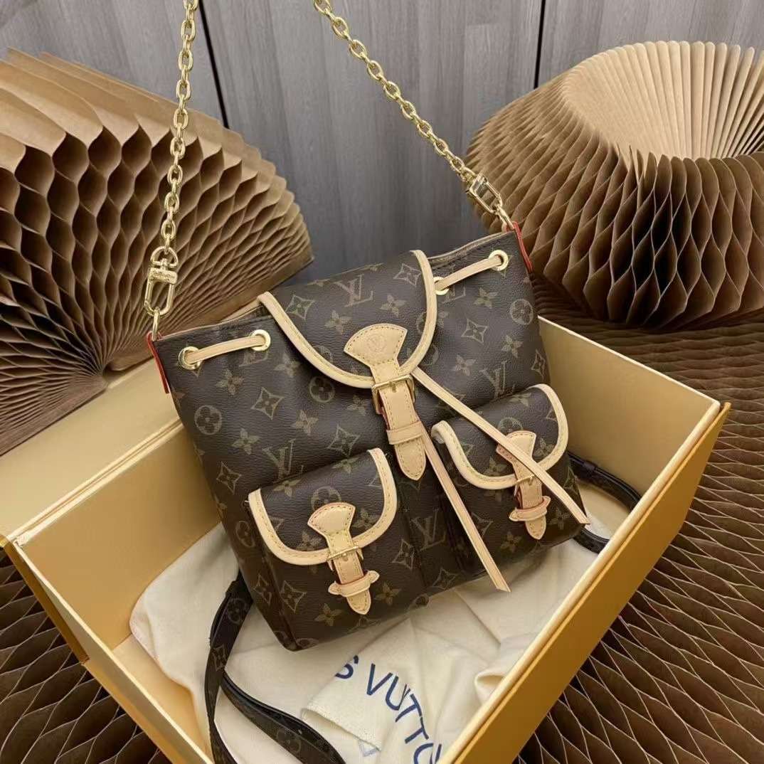 루이비통 Excursion PM 여성 백팩