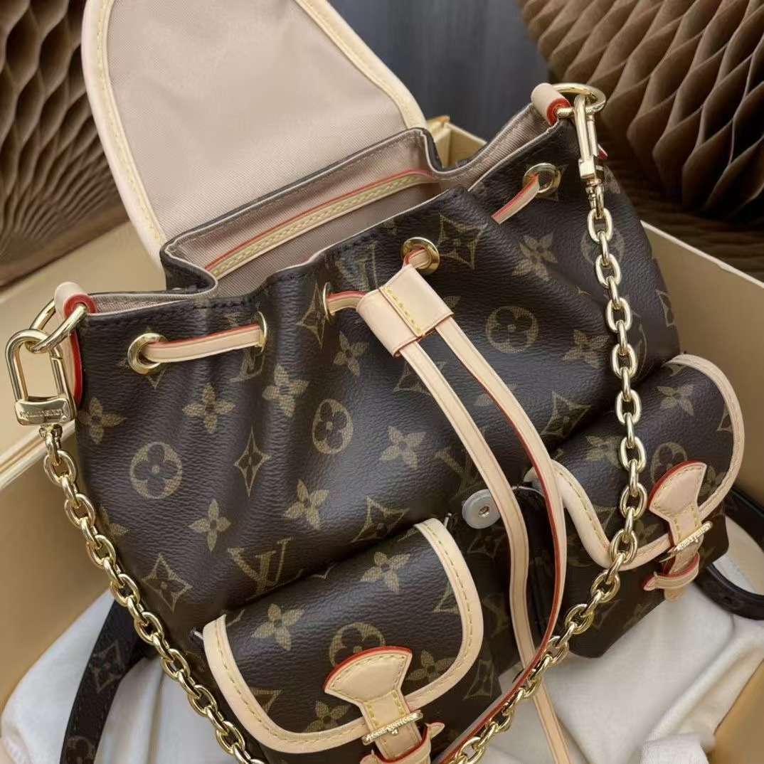 루이비통 Excursion PM 여성 백팩