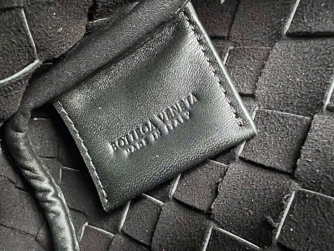 보테가 Intrecciato Classic 여성 크로스백