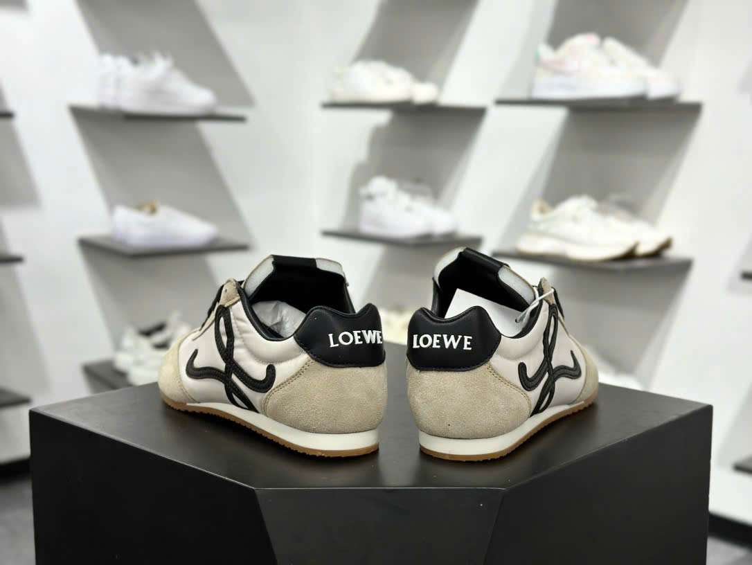 LOEWE BALLET RUNNER 2.0 남여공용 신발