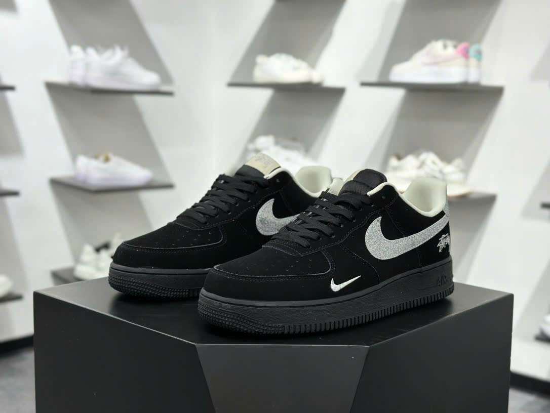 나이키 x 스투시 콜라보 남여공용 스니커