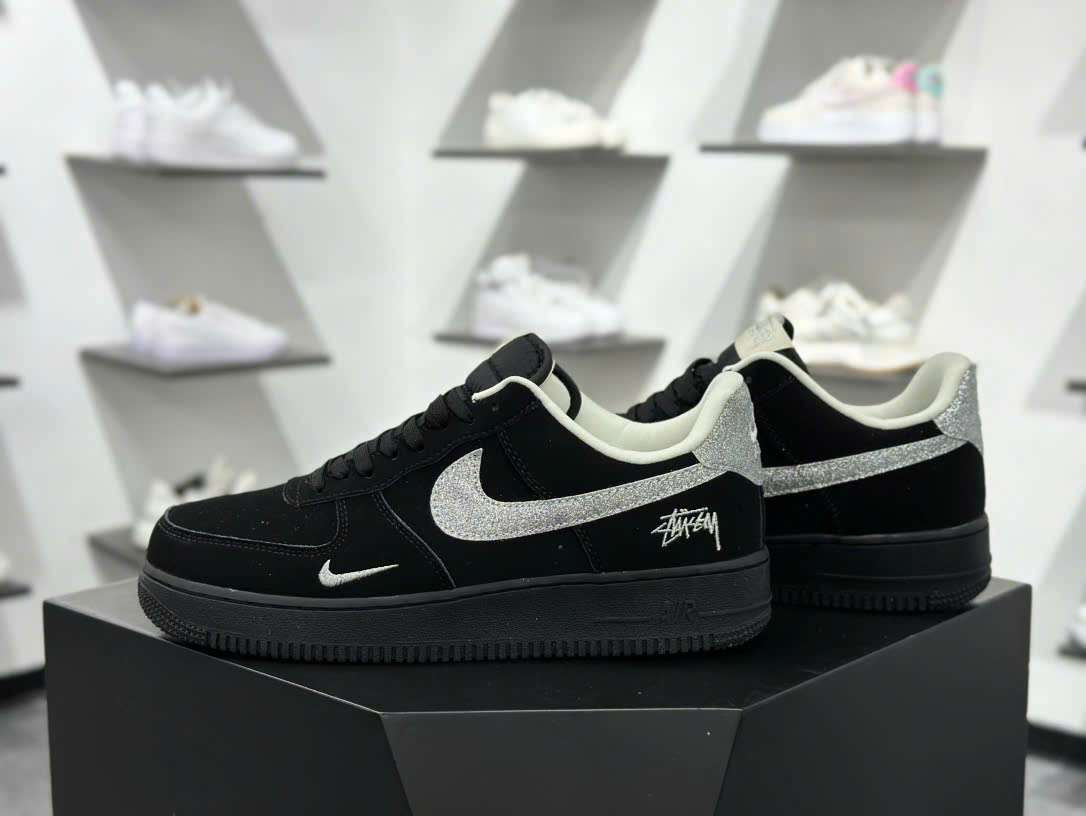 나이키 x 스투시 콜라보 남여공용 스니커