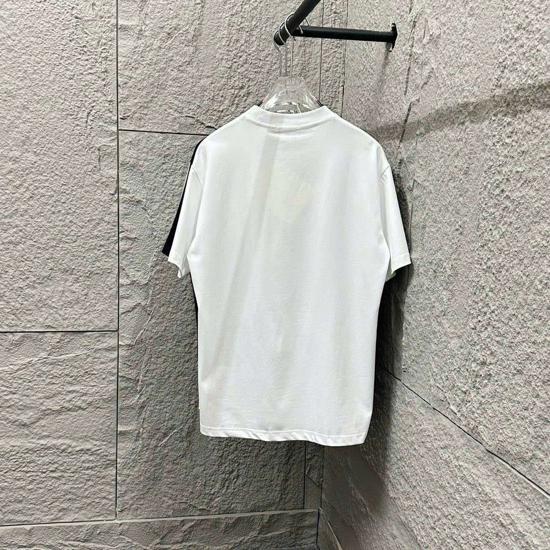 셀린느 가슴 로고 남여공용 반팔티