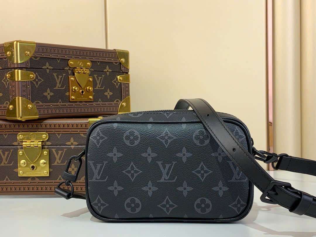 루이비통 Trocadéro 남성 가방