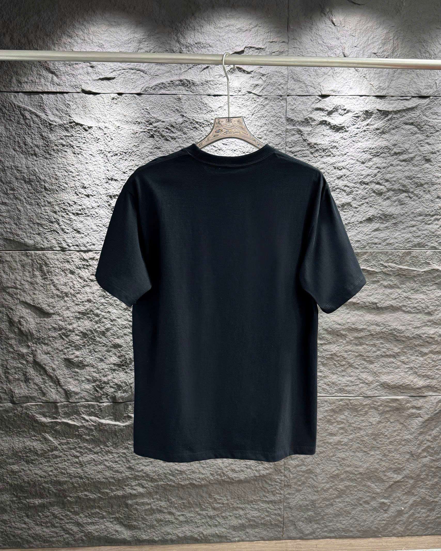 아크테릭스 작은 자수 로고 남성 반팔티