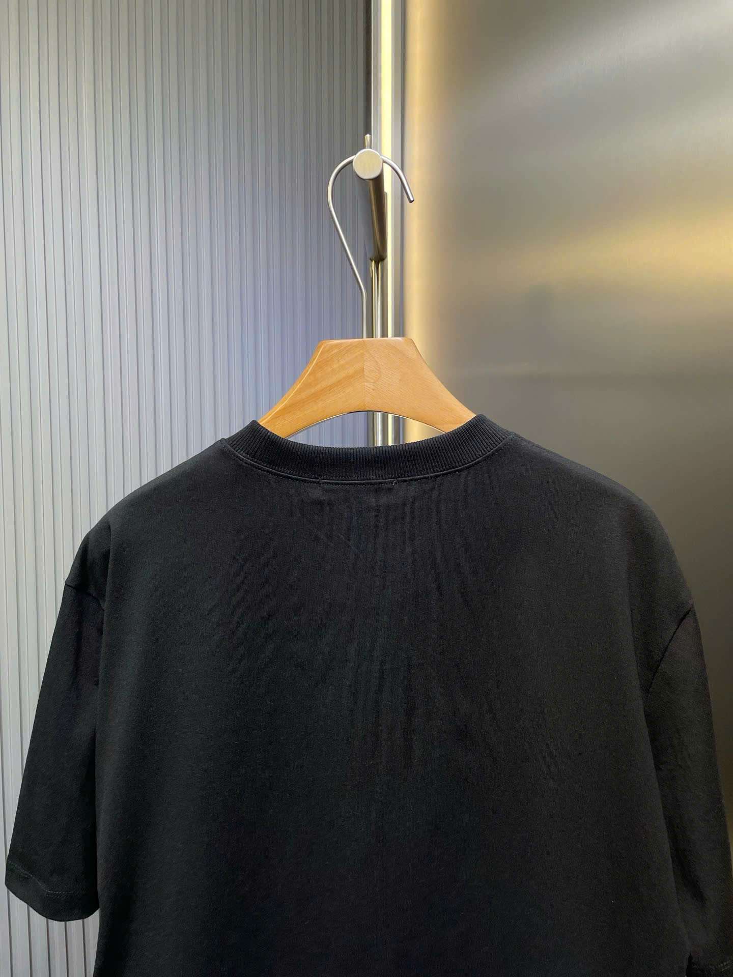 스톤아일랜드 가슴 로고 남성 반팔티