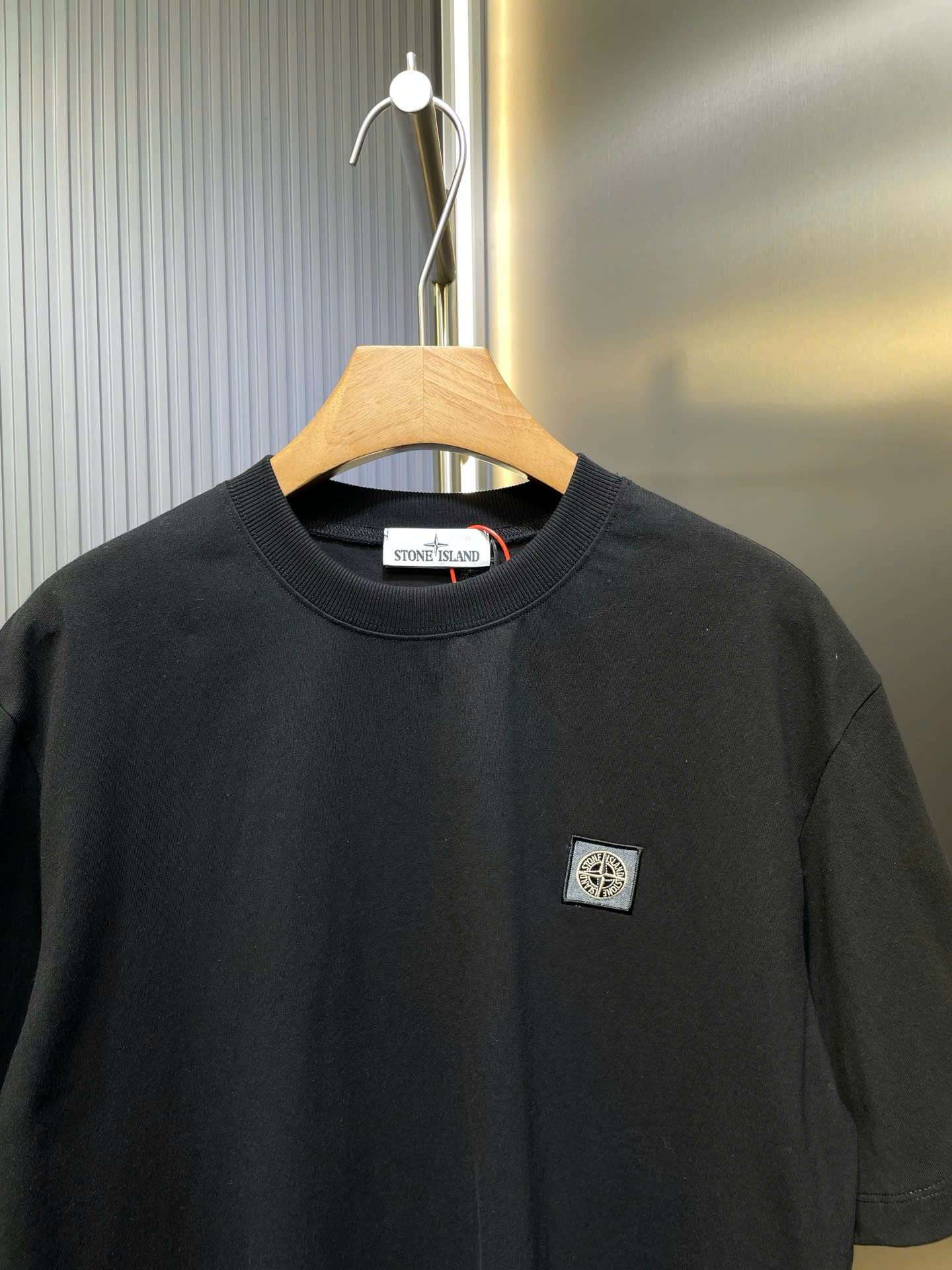 스톤아일랜드 가슴 로고 남성 반팔티