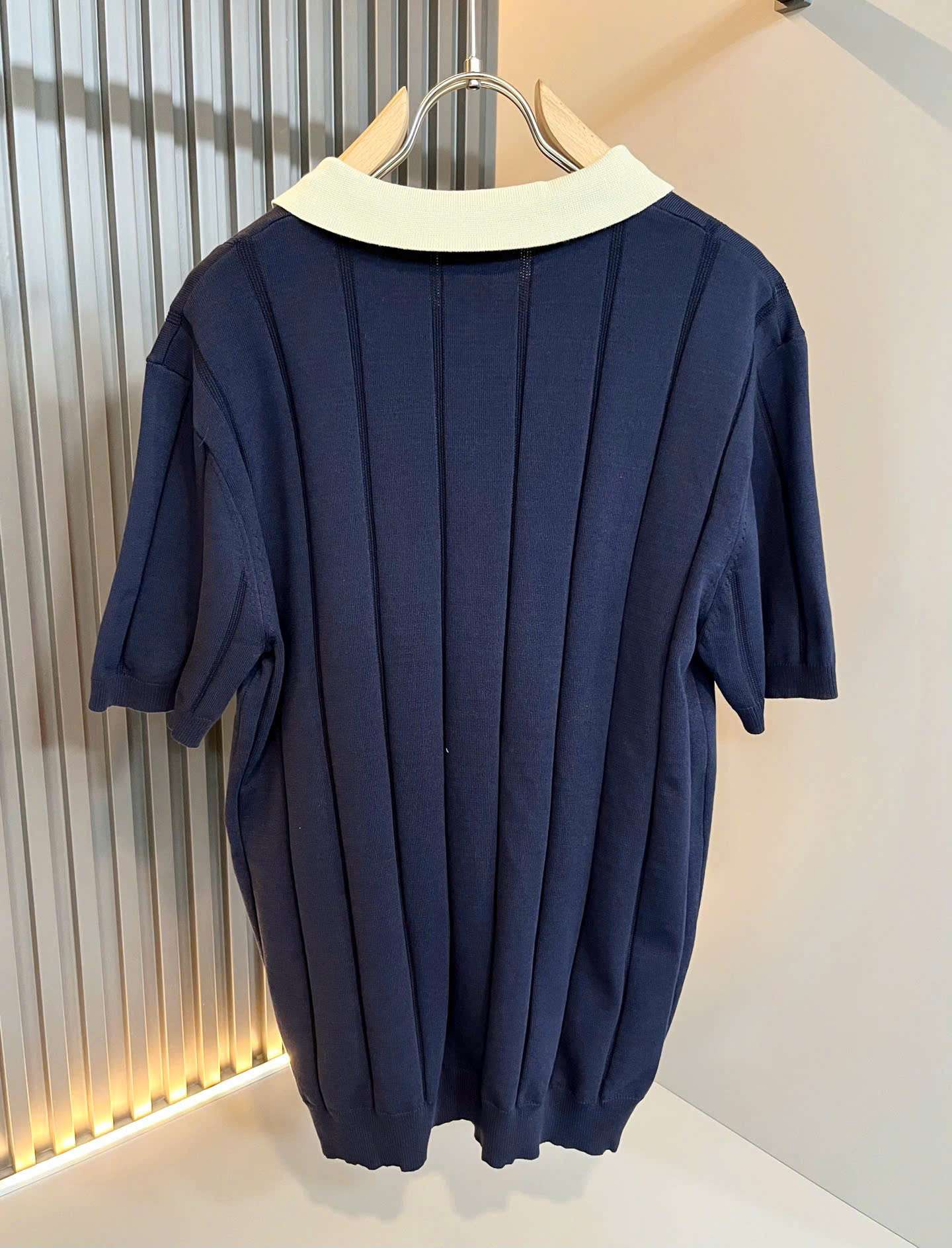 몽클레르 가슴 로고 남성 상의 (2컬러)