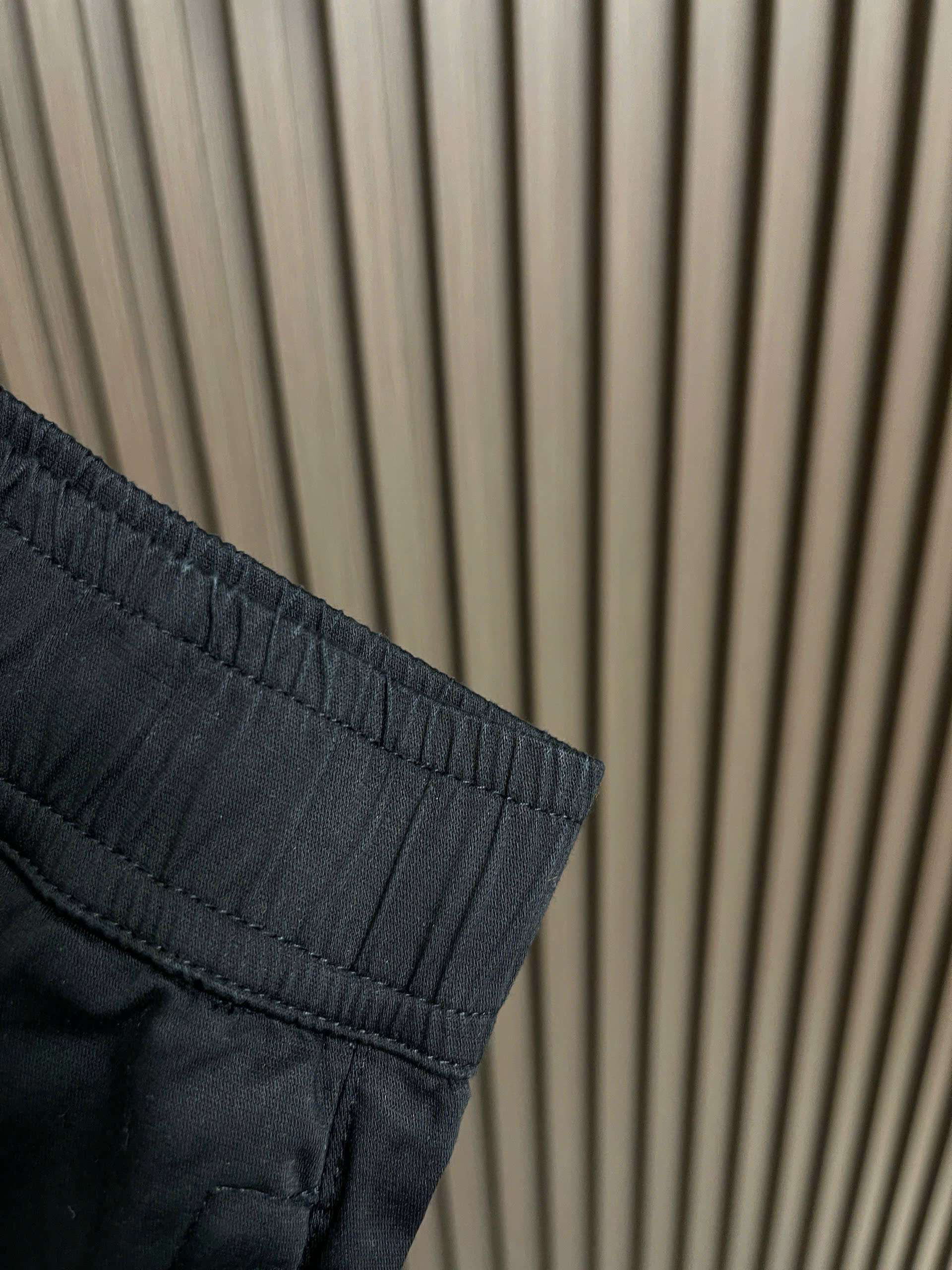 스톤아일랜드 나일론 로고 남성 긴바지