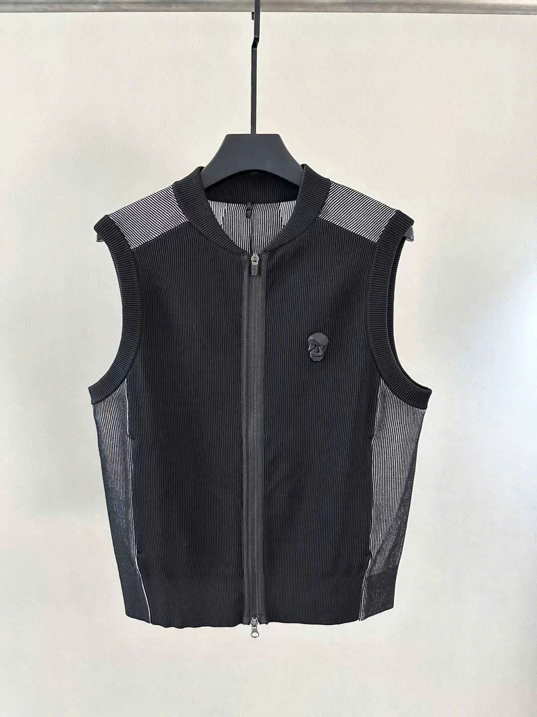 어메이징크리 시그니처 로고 남성 골프 조끼 (2컬러)