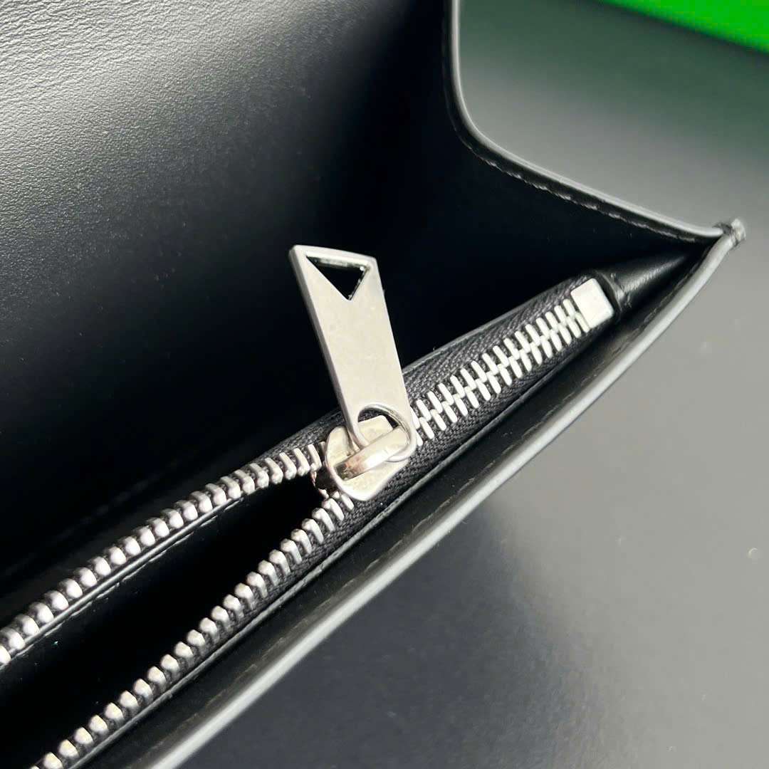 보테가 Intrecciato 남성 장지갑