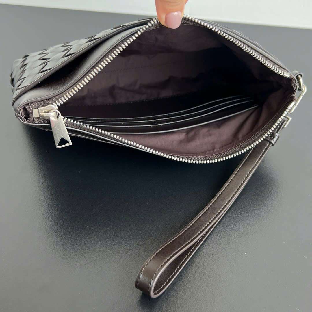 보테가 Intrecciato Prism 남성 클러치