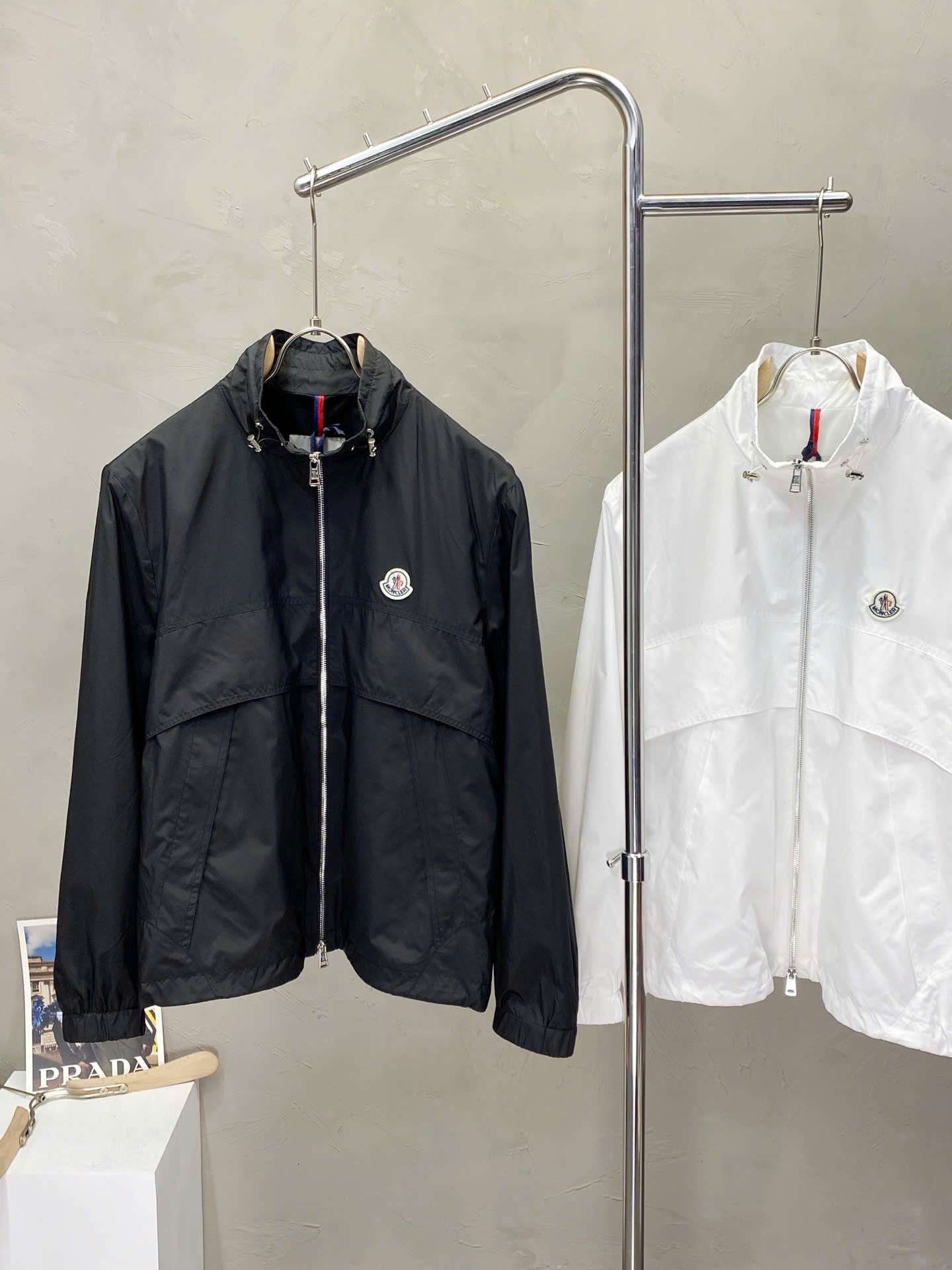 몽클레르 가슴 로고 남성 자켓