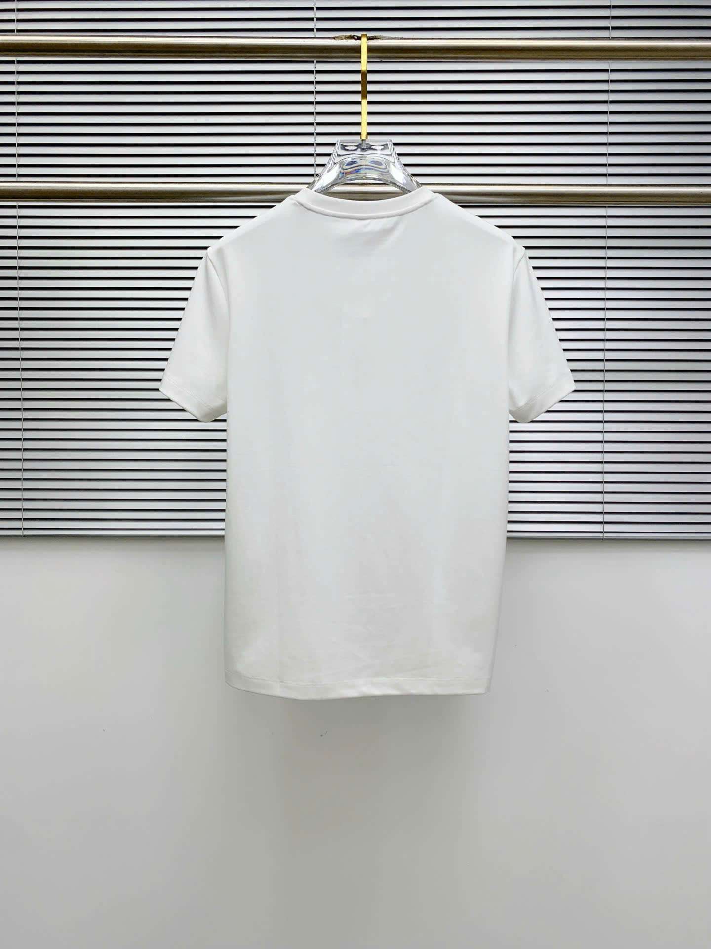 디올 가슴 로고 남성 반팔티