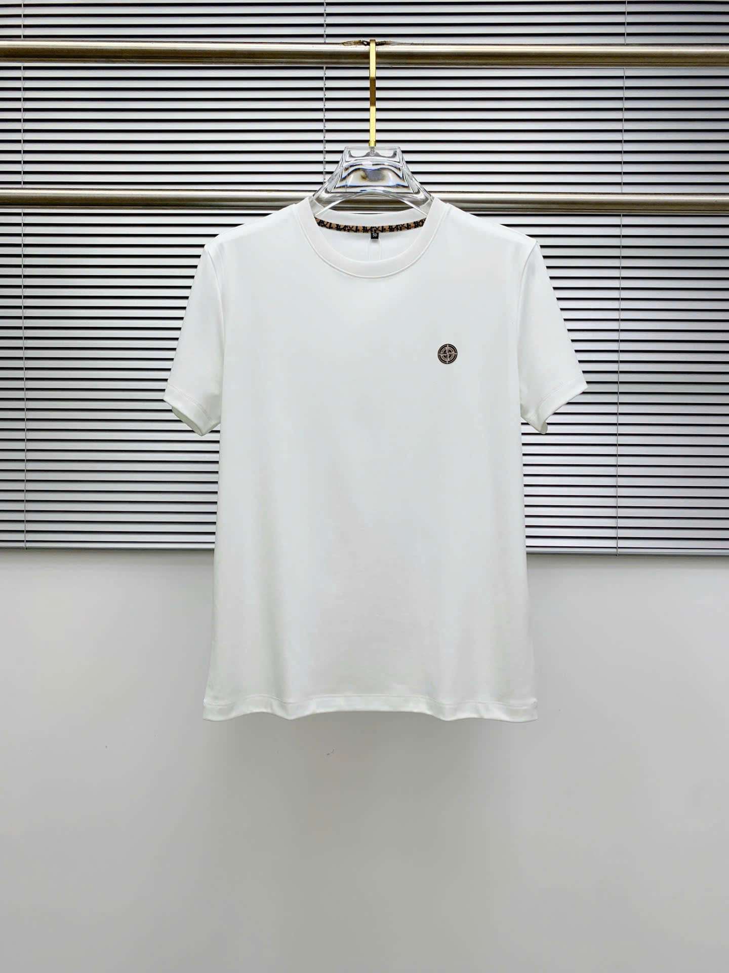 디올 가슴 로고 남성 반팔티