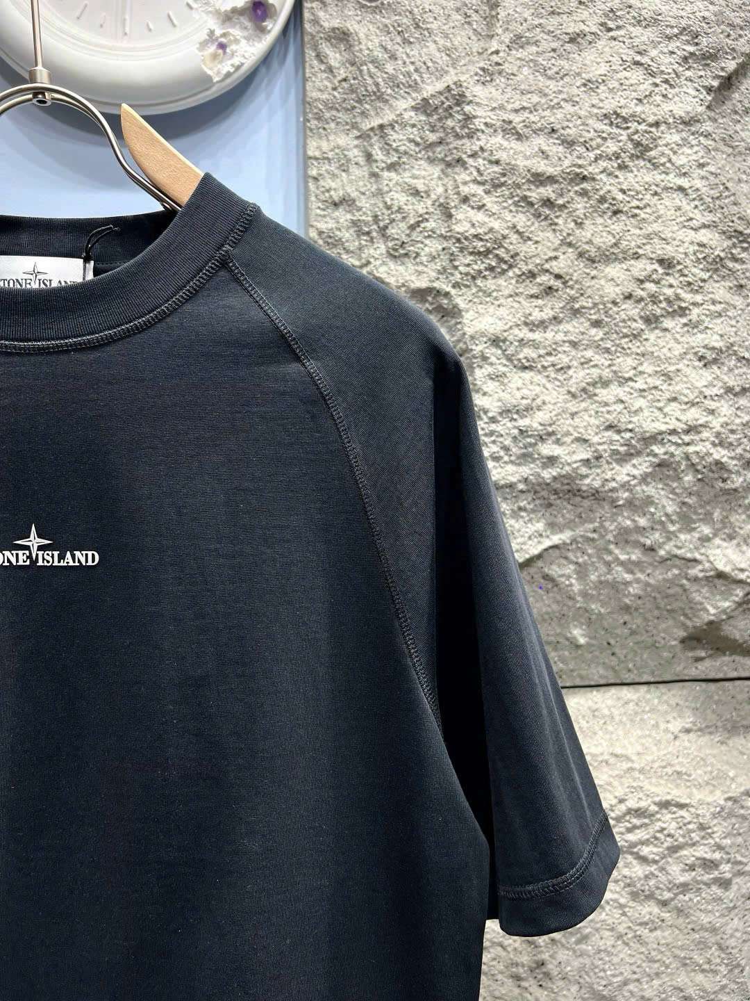 스톤아일랜드 앞뒤 로고 남여공용 반팔티