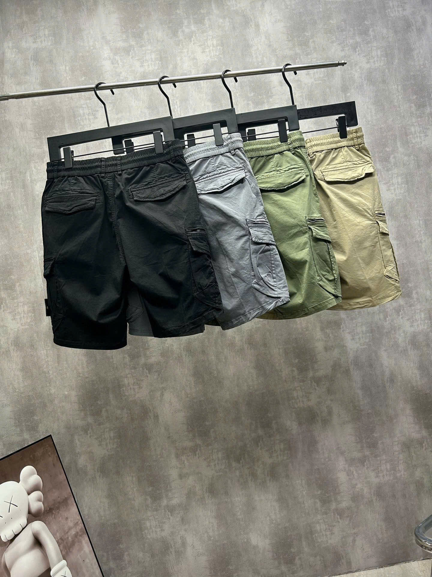 스톤아일랜드 나침반 포켓 로고 남성 반바지