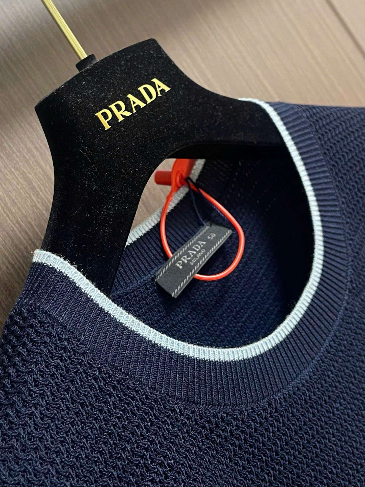 프라다 자수 로고 남성 니트 반팔티