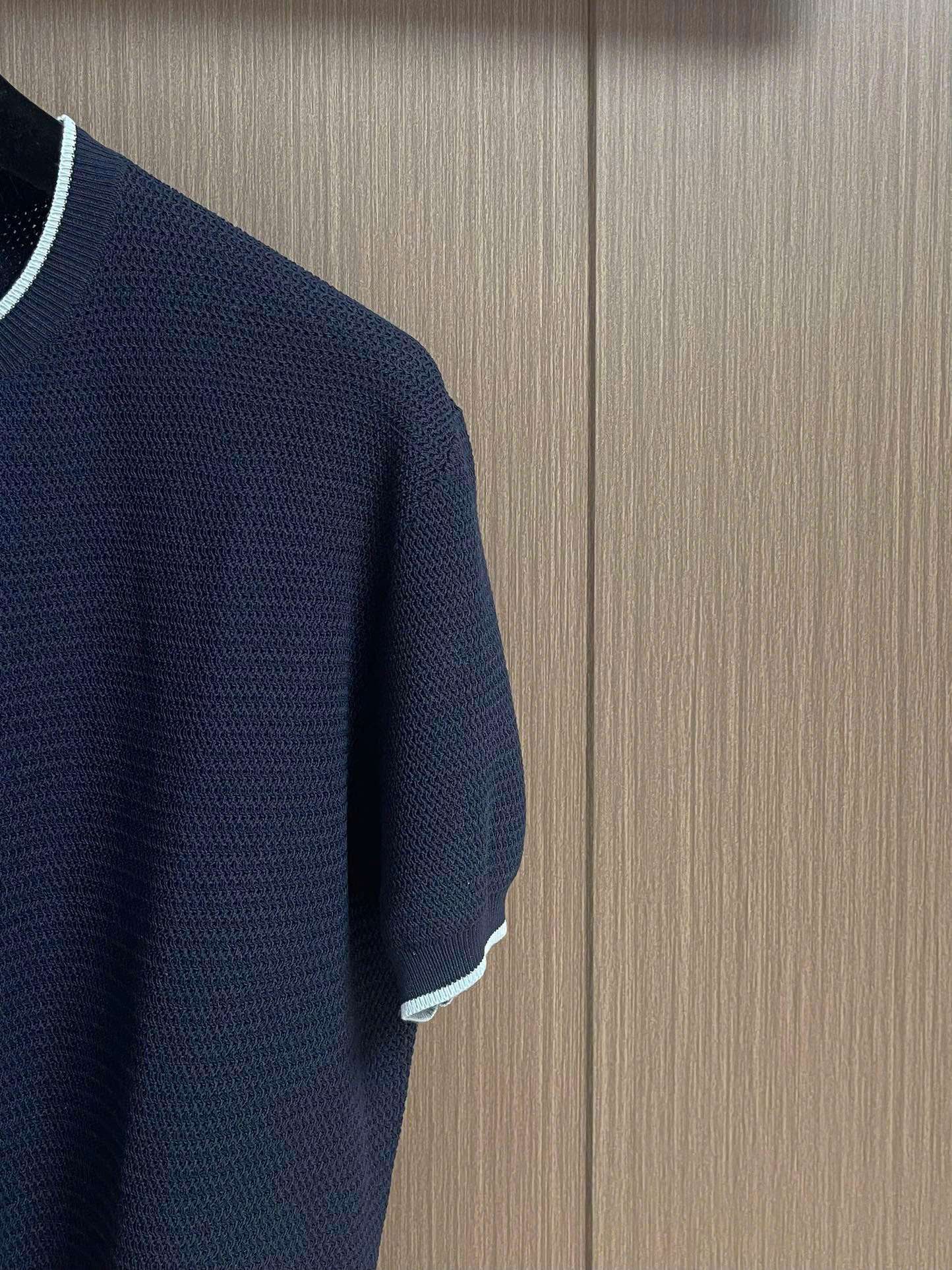 프라다 자수 로고 남성 니트 반팔티