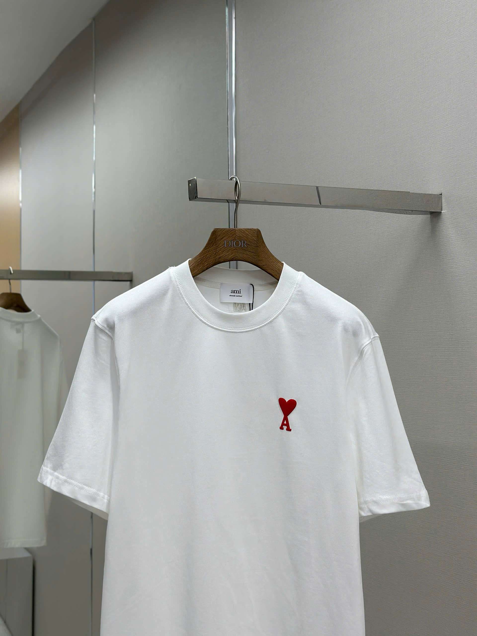 아미 가슴 하트 로고 남여공용 반팔티 (2컬러)