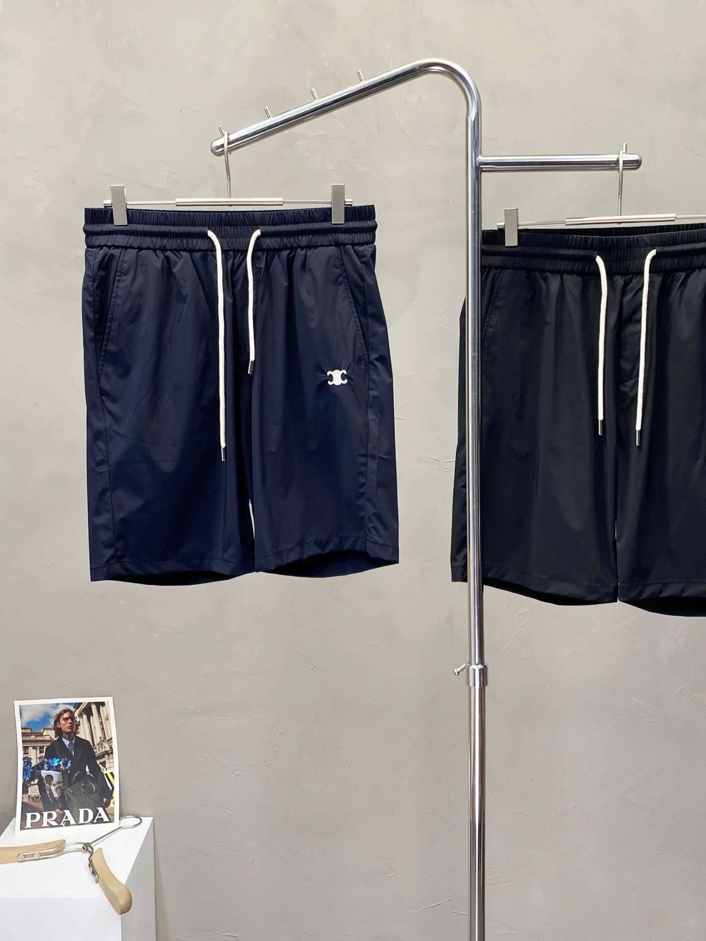 셀린느 자수 로고 남성 반바지