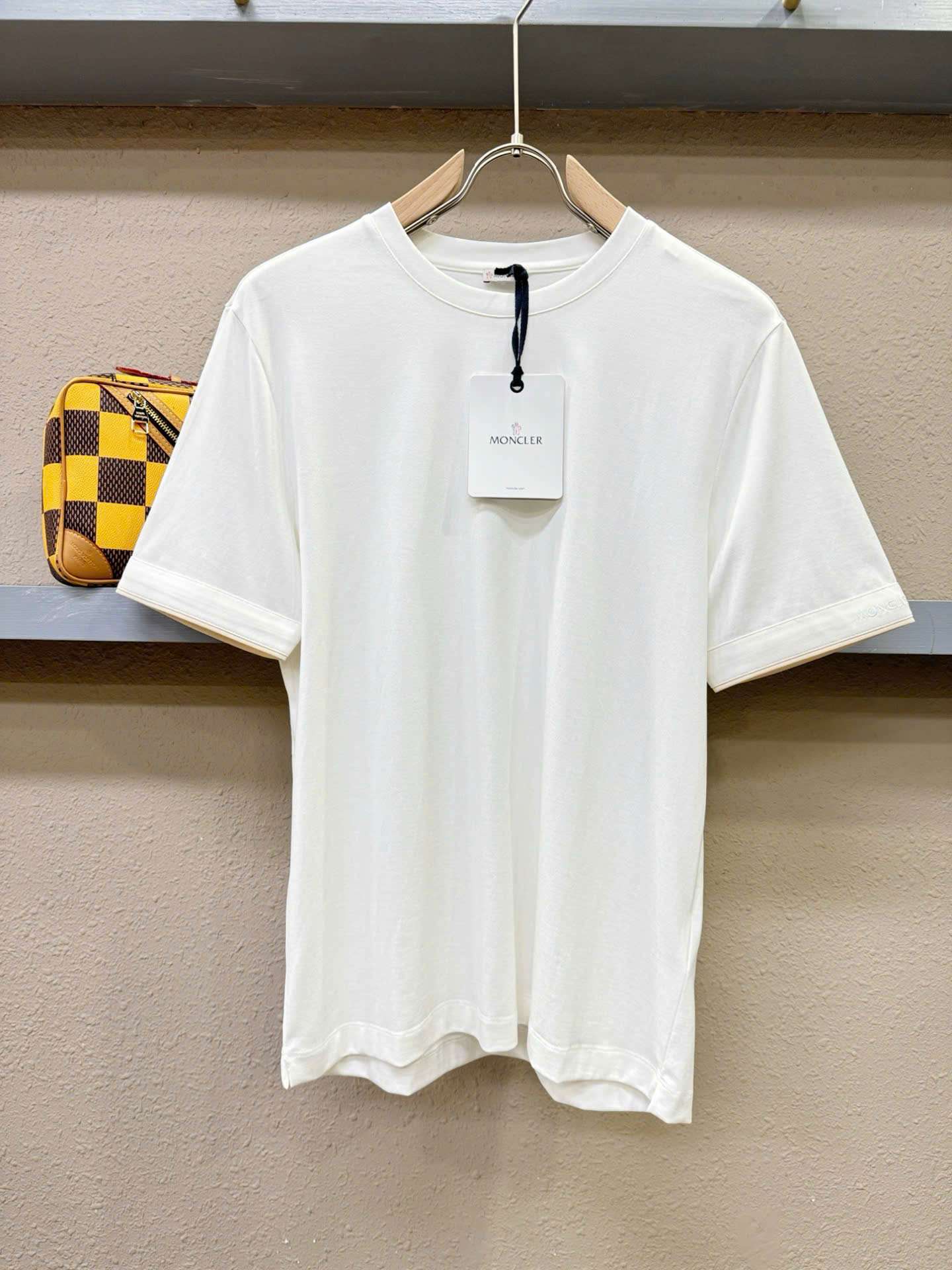 몽클레르 소매 자수 로고 남성 반팔티