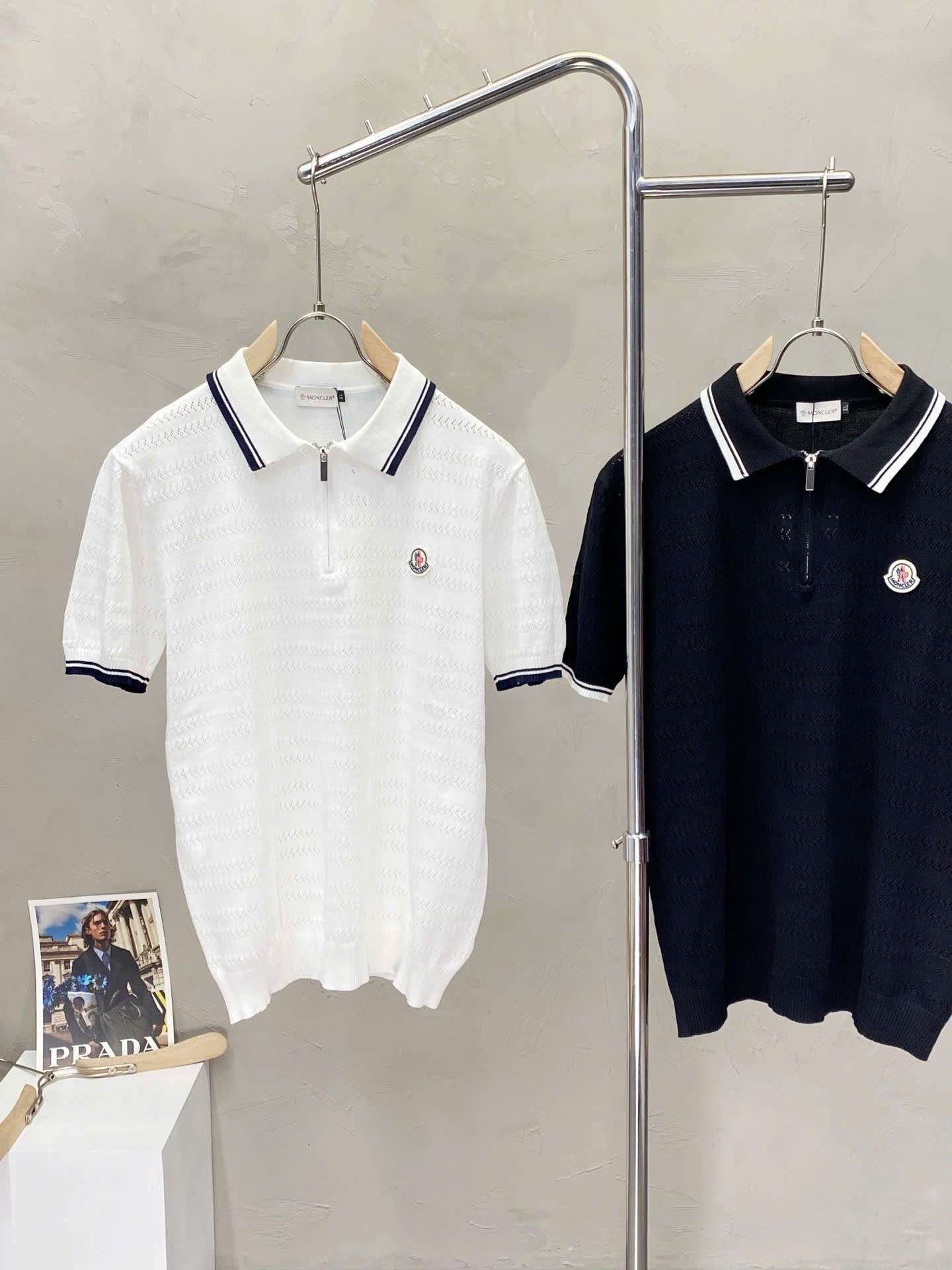 몽클레르 자수 로고 남성 반팔티