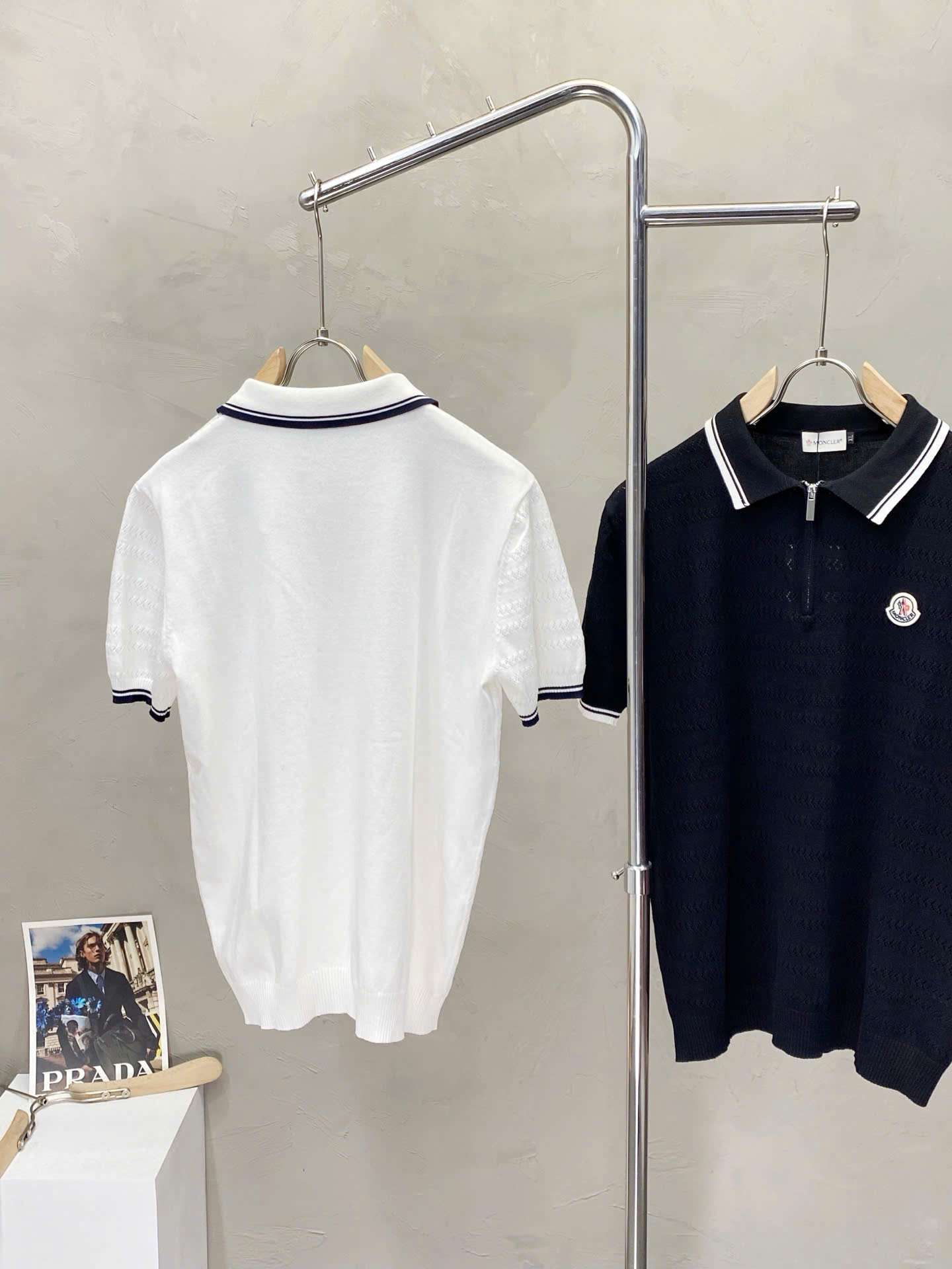 몽클레르 자수 로고 남성 반팔티