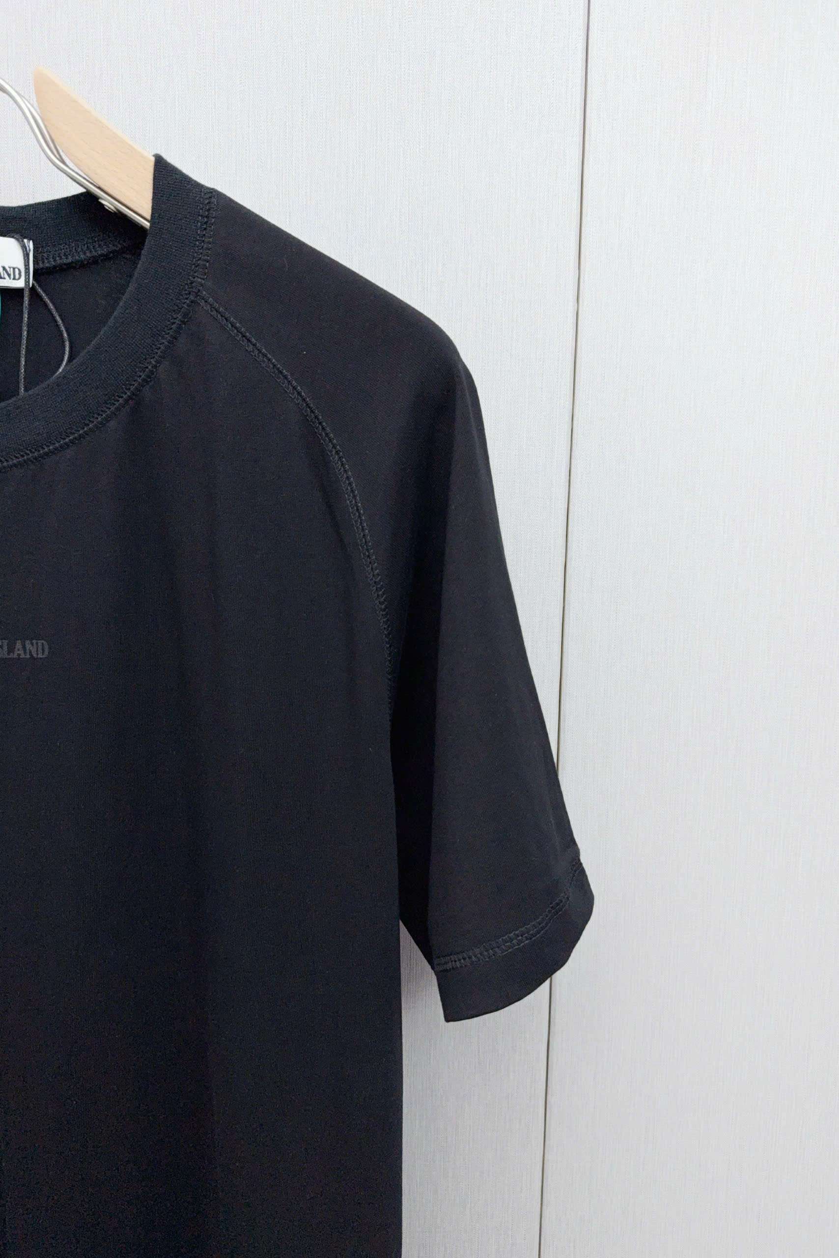 스톤아일랜드 앞뒤 로고 남성 반팔티