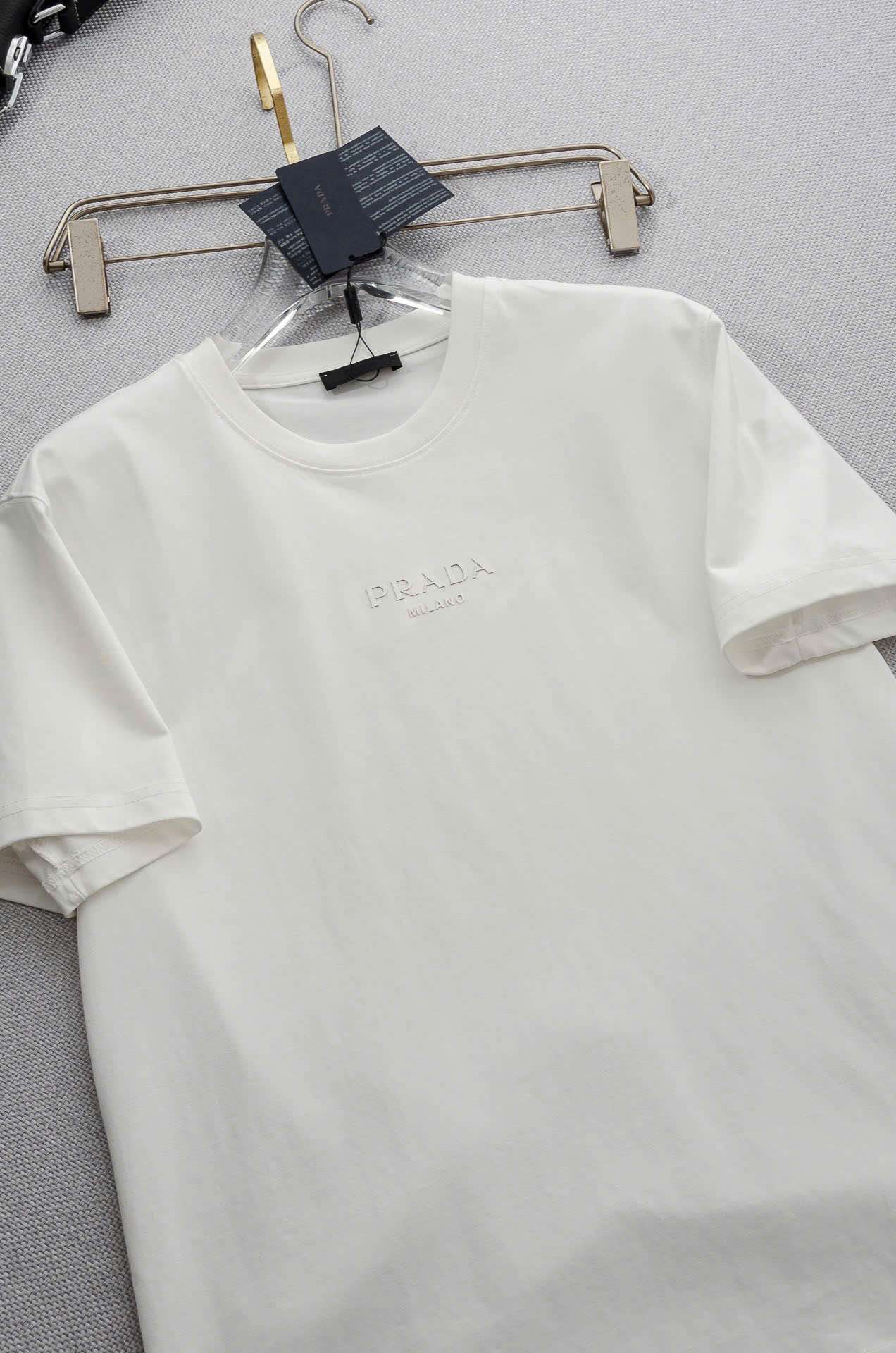 프라다 앞뒤 로고 남성 반필티 (2컬러)