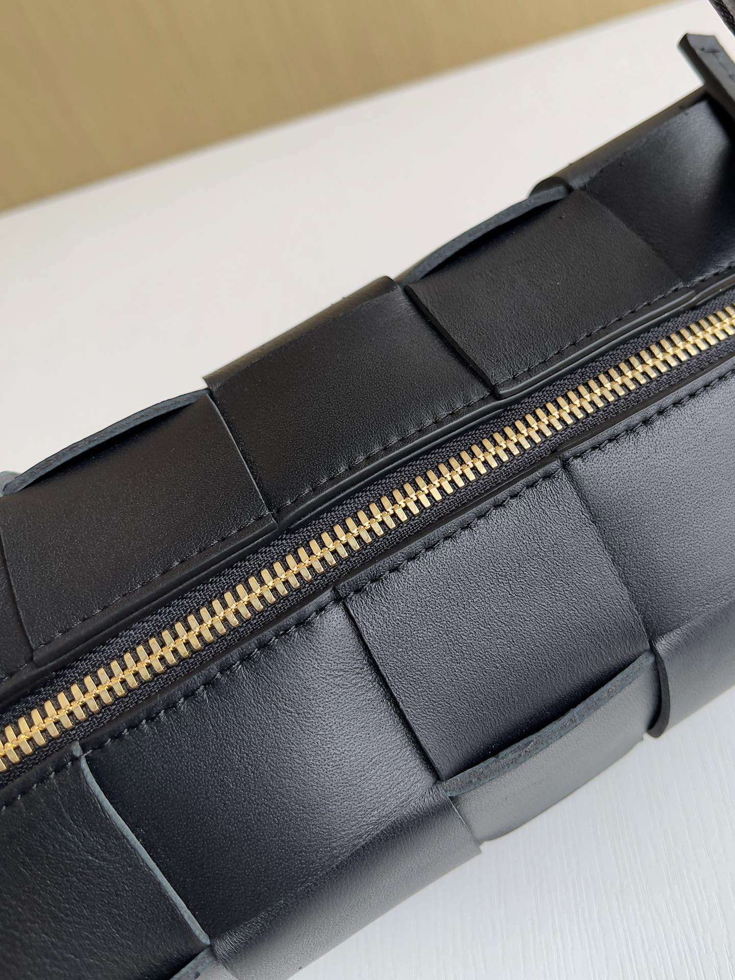 보테가 Brick Cassette 여성 숄더백