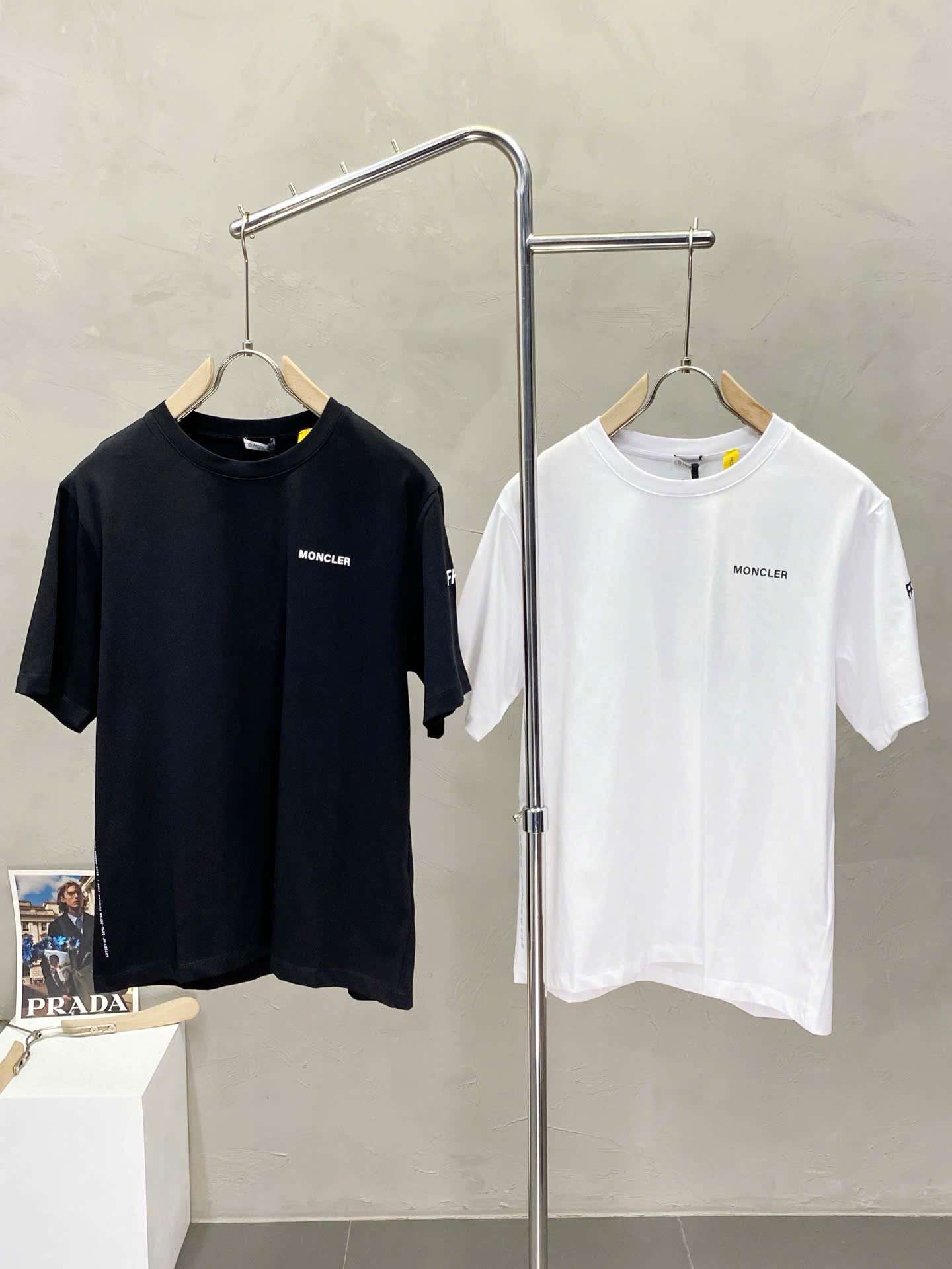 몽클레르 앞뒤 로고 남성 반팔티