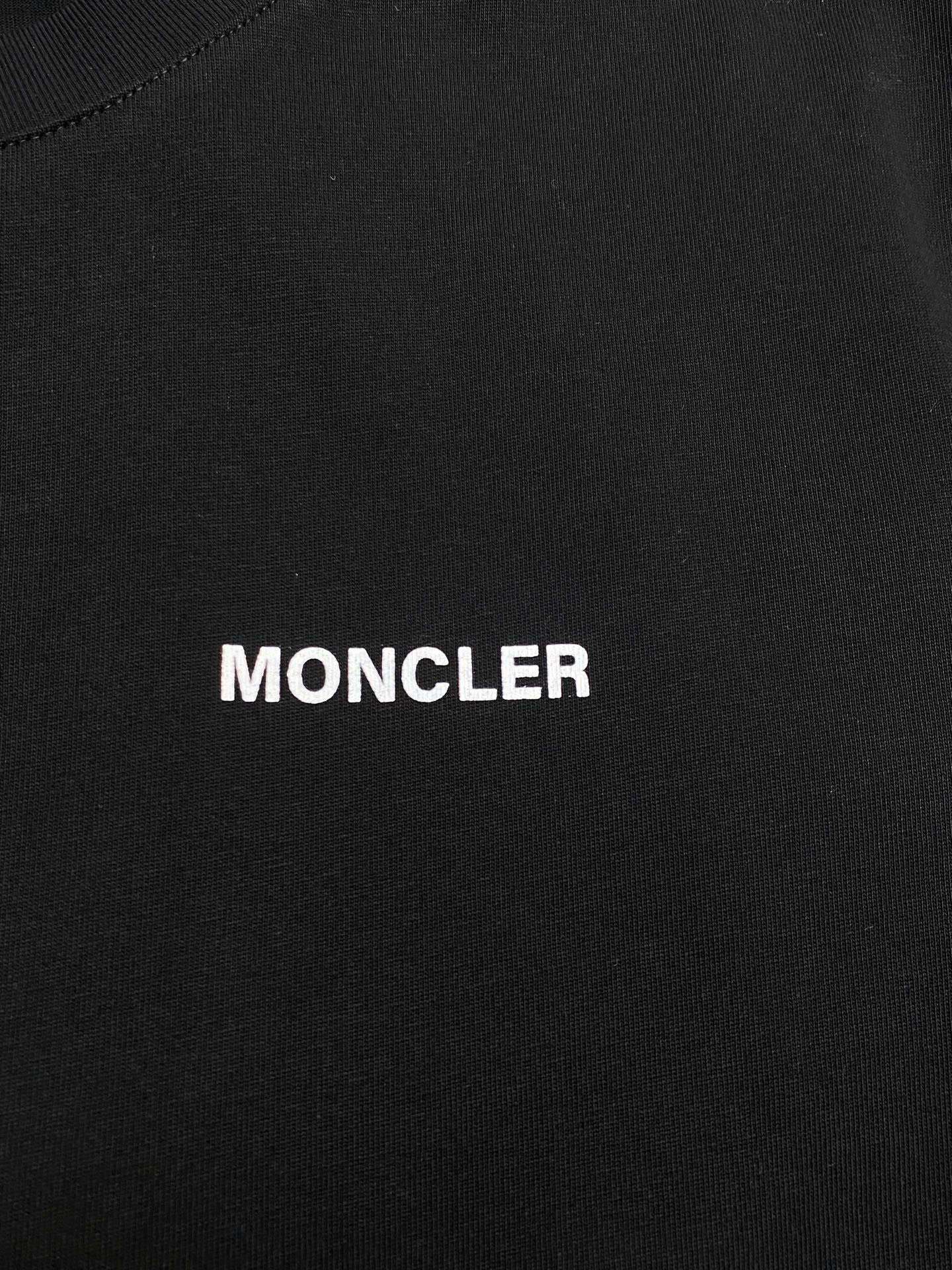 몽클레르 앞뒤 로고 남성 반팔티