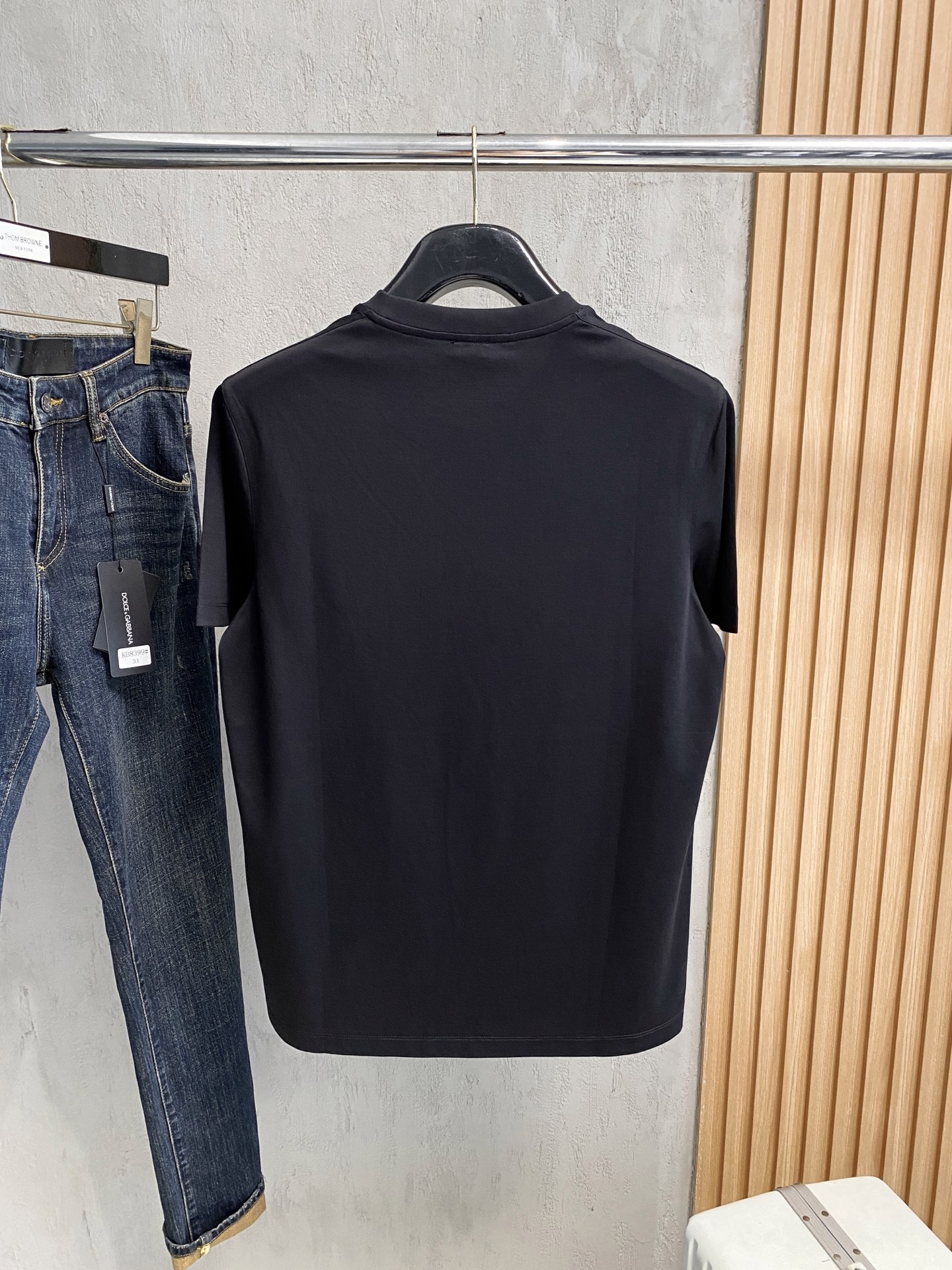 디올 DIOR 로고 남여공용 반팔티 (2컬러)