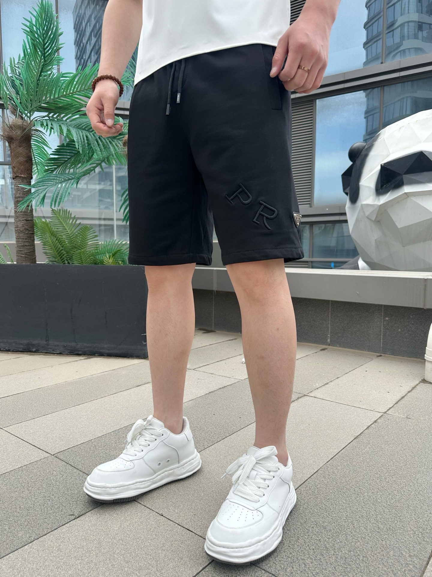 프라다 클래식 로고 반바지