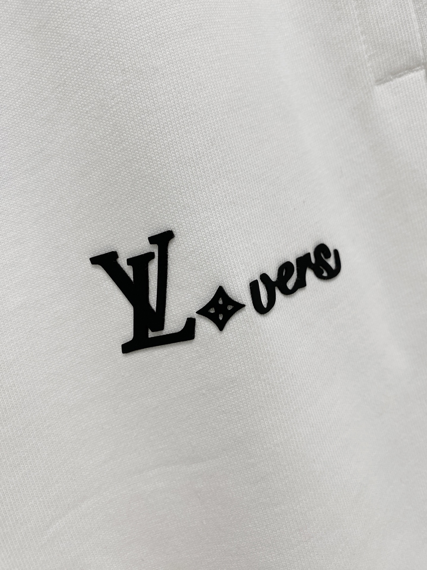 루이비통 LV 로고 남성 반팔티 & 반바지 세트 (2컬러)