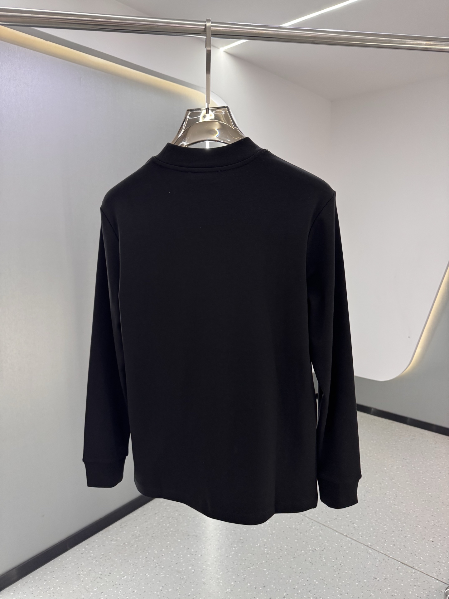 프라다 클래식 로고 킨팔티 (2컬러)