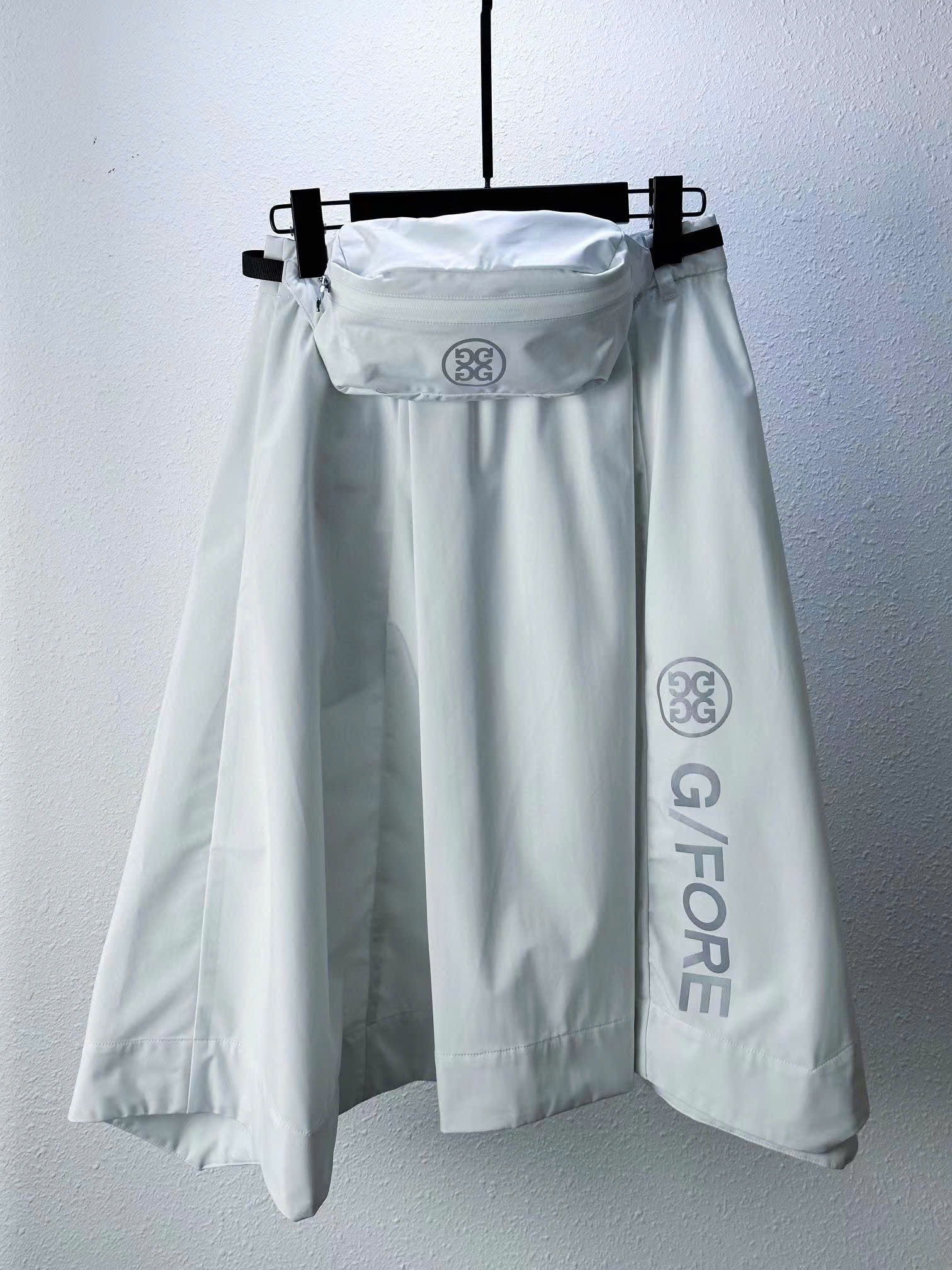 지포어 브랜드 로고 골프 치마