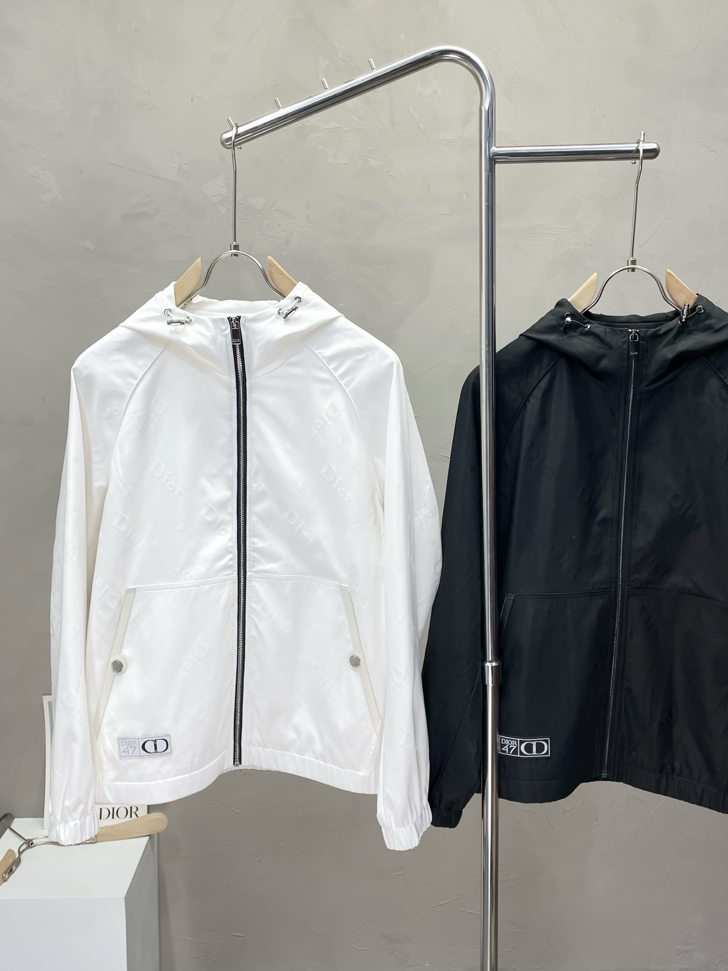 디올 클래시스 로고 남성 자켓 (2컬러)