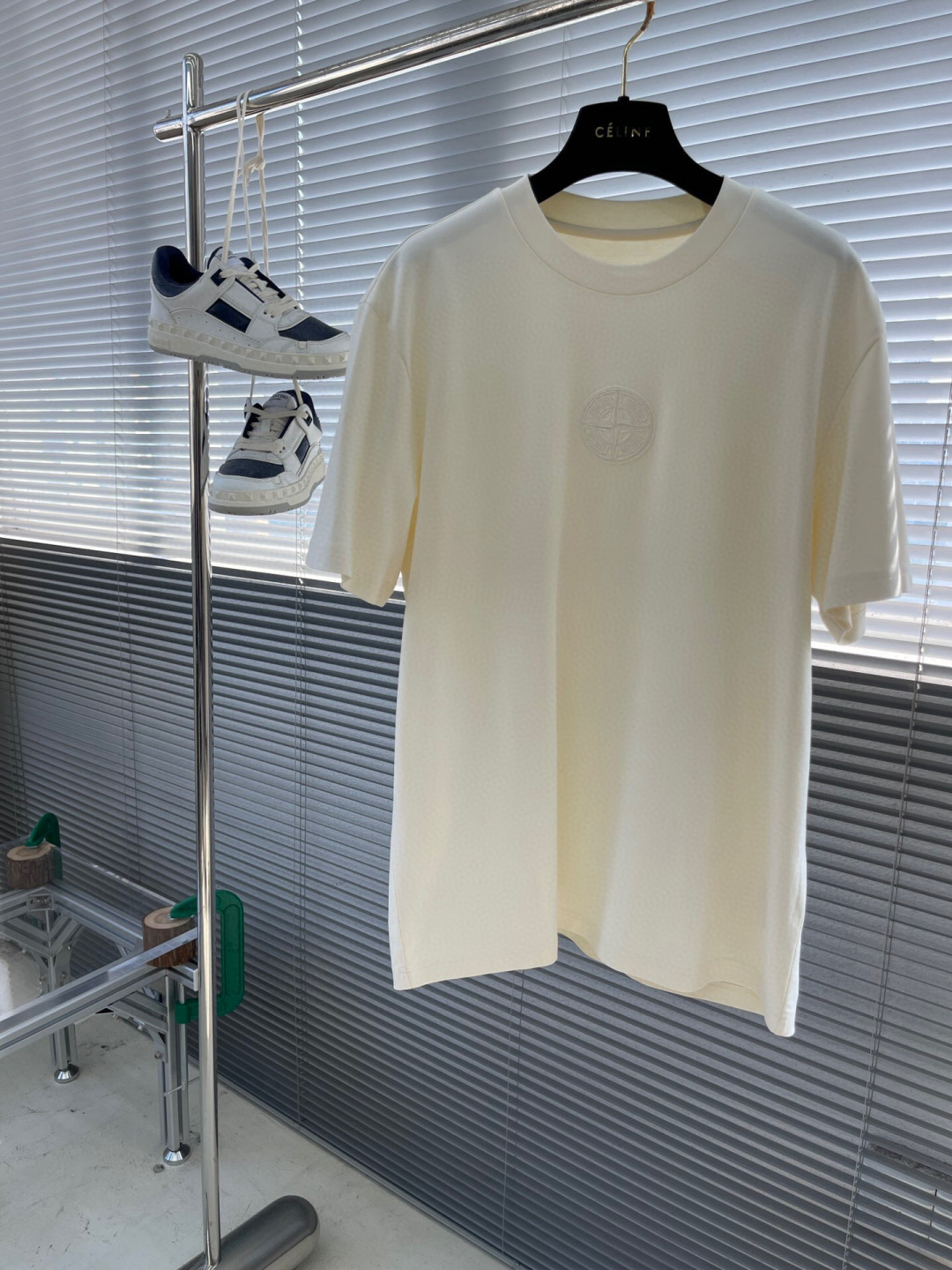 디올 자수 로고 남성 반팔티