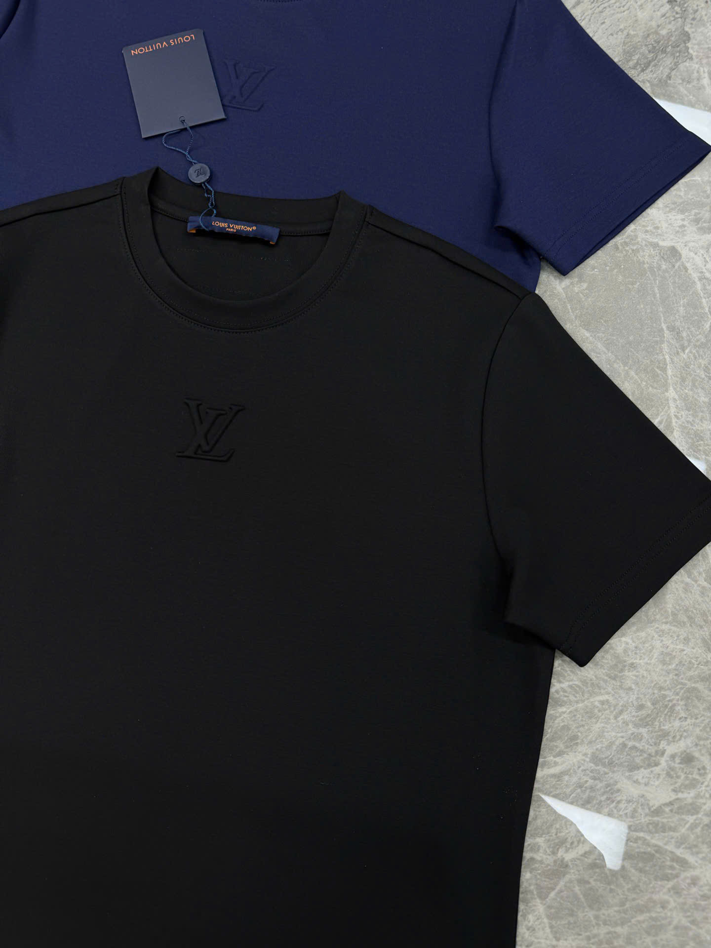 루이비통 3D 로고 남성 반팔티 (4컬러)