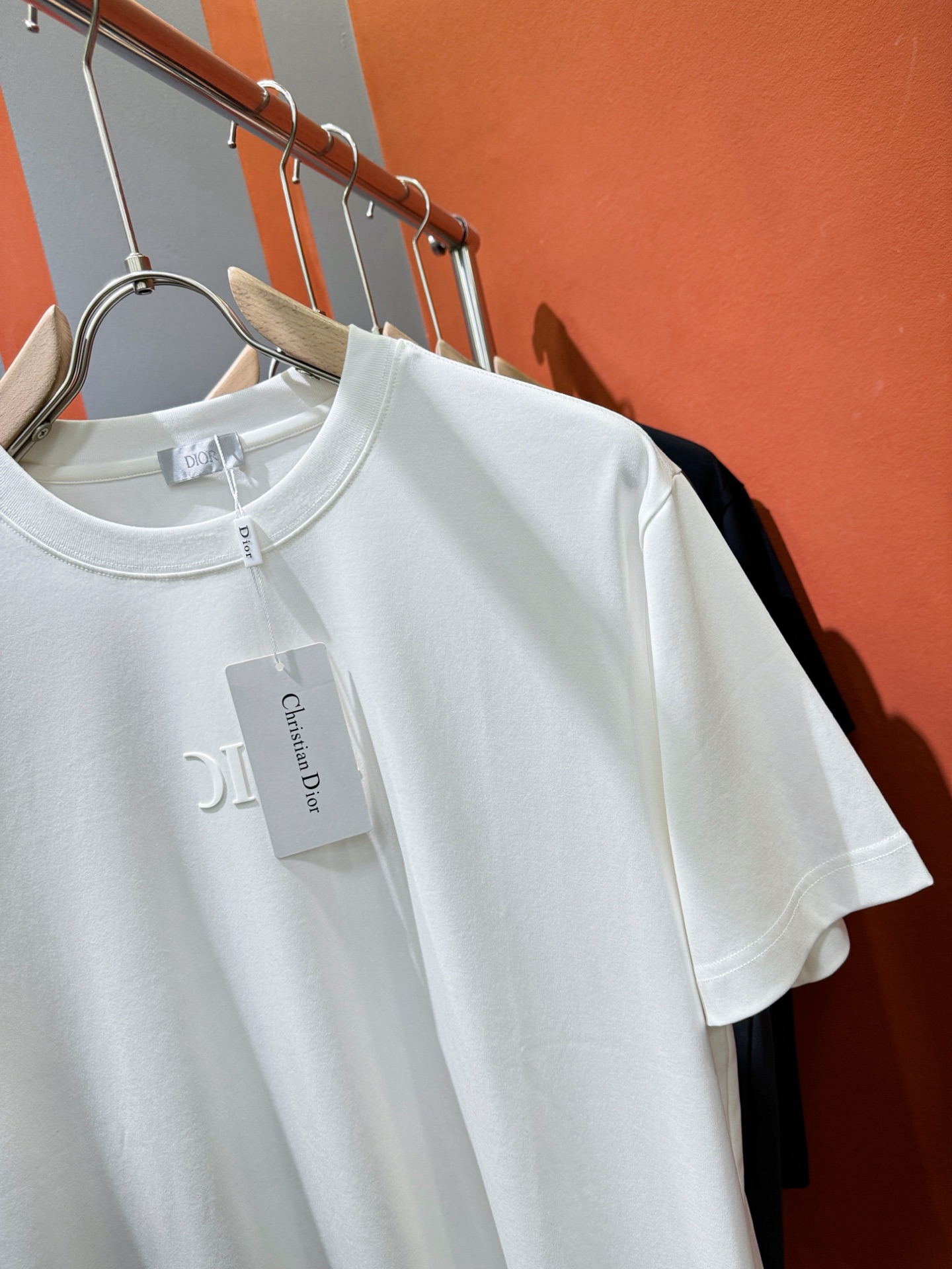 디올 DIOR 로고 남여공용 반팔티 (4컬러)