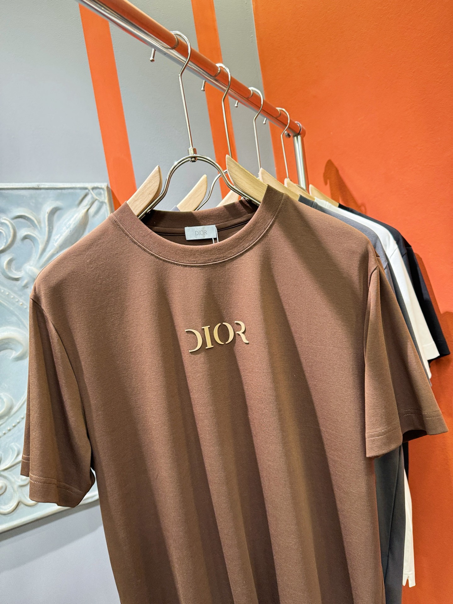 디올 DIOR 로고 남여공용 반팔티 (4컬러)