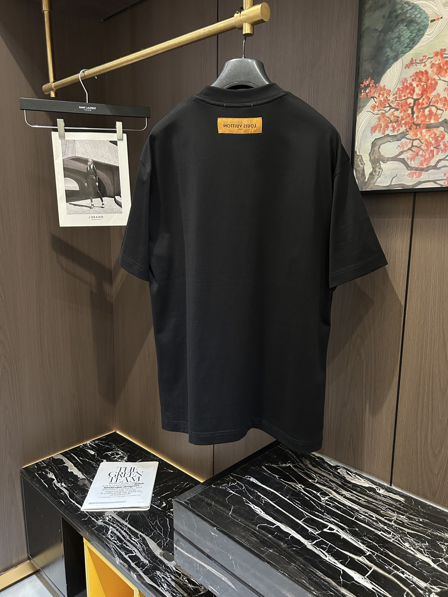 루이비통 클래식 로고 남성 반팔티(2컬러)