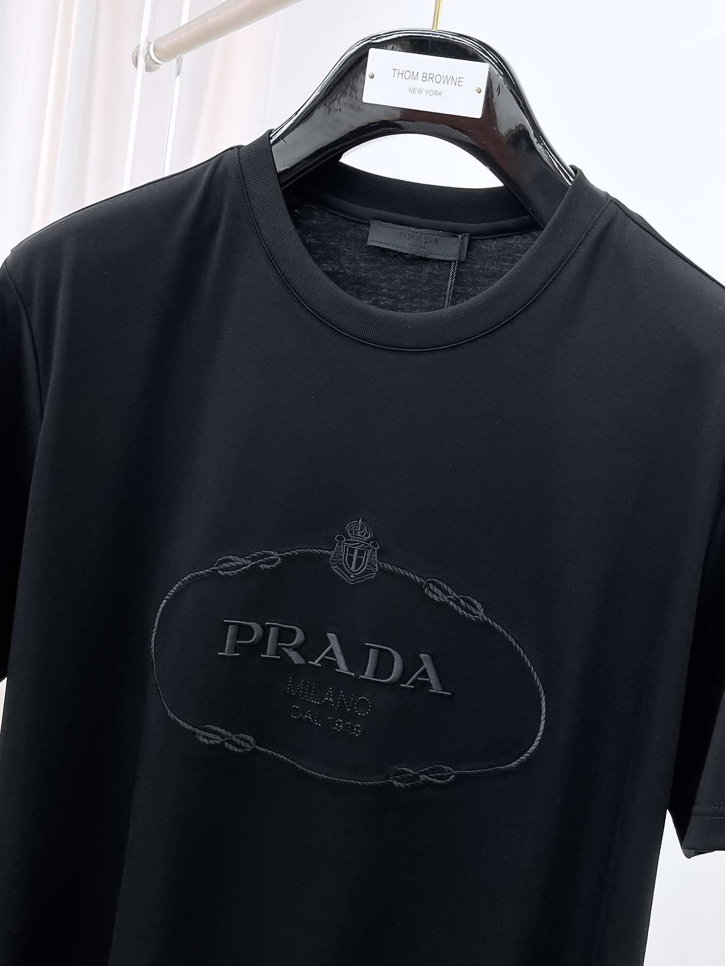 프라다 클래식 로고 남성 반팔티